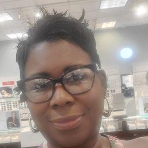 Meet your Posher, Nina